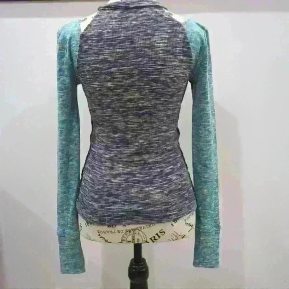 We The Free Heathered Gray and Teal Long Sleeve Tank - Picture 6 of 6